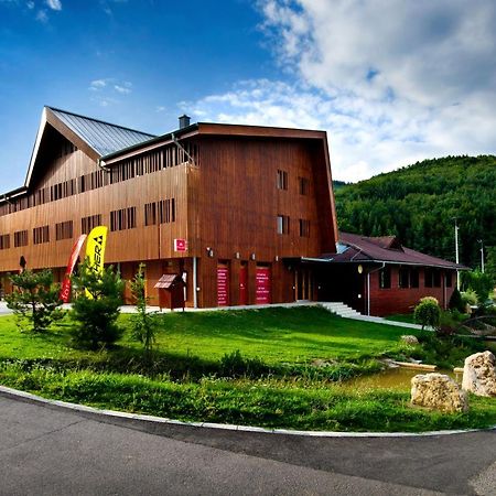 Apartmány Humno Valča Esterno foto