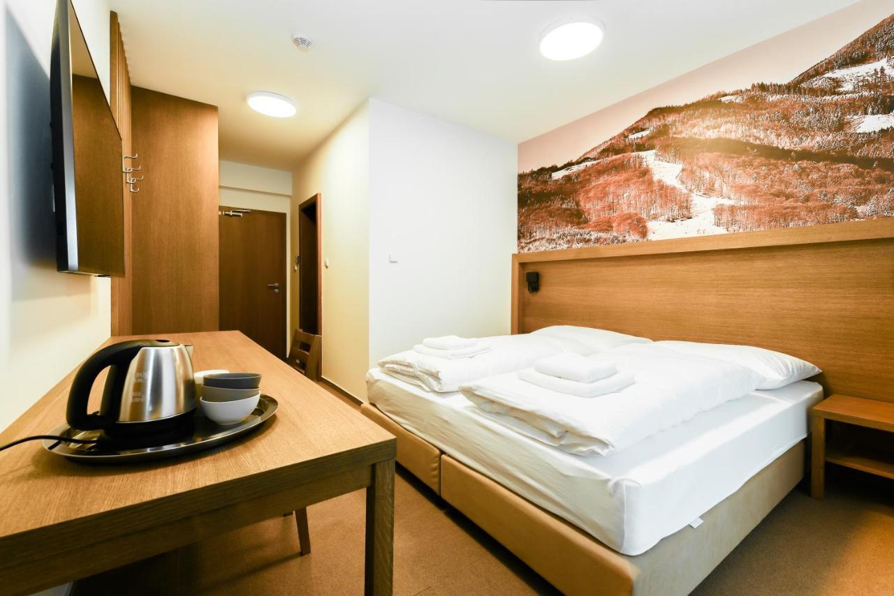 Apartmány Humno Valča Esterno foto