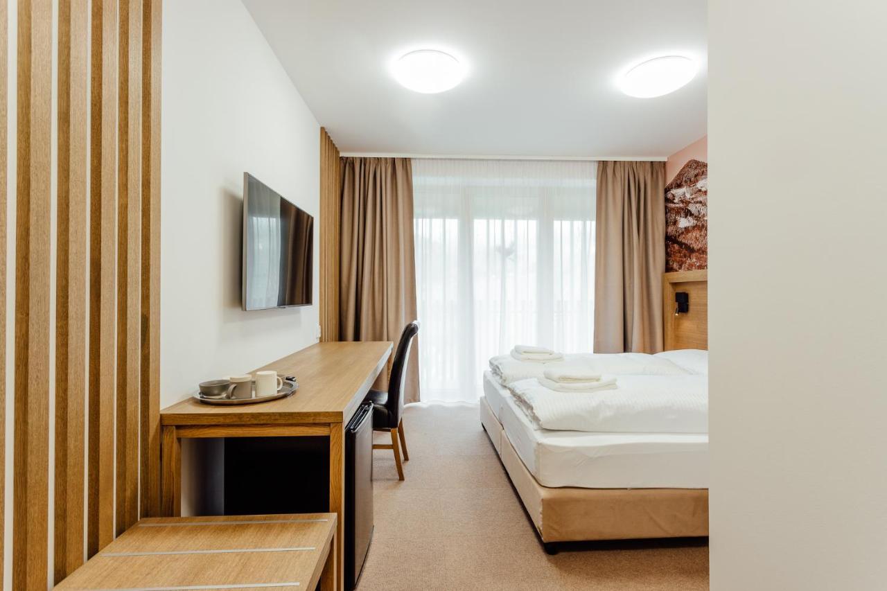Apartmány Humno Valča Esterno foto