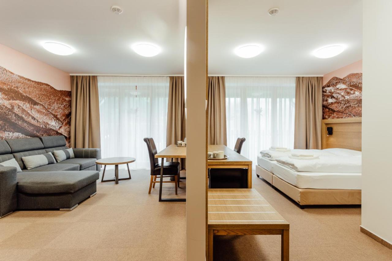 Apartmány Humno Valča Esterno foto