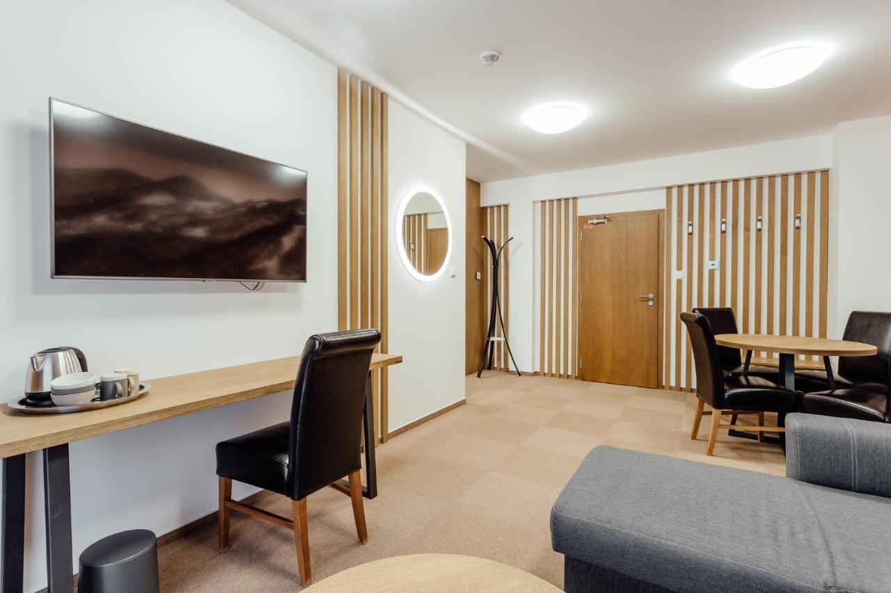 Apartmány Humno Valča Esterno foto