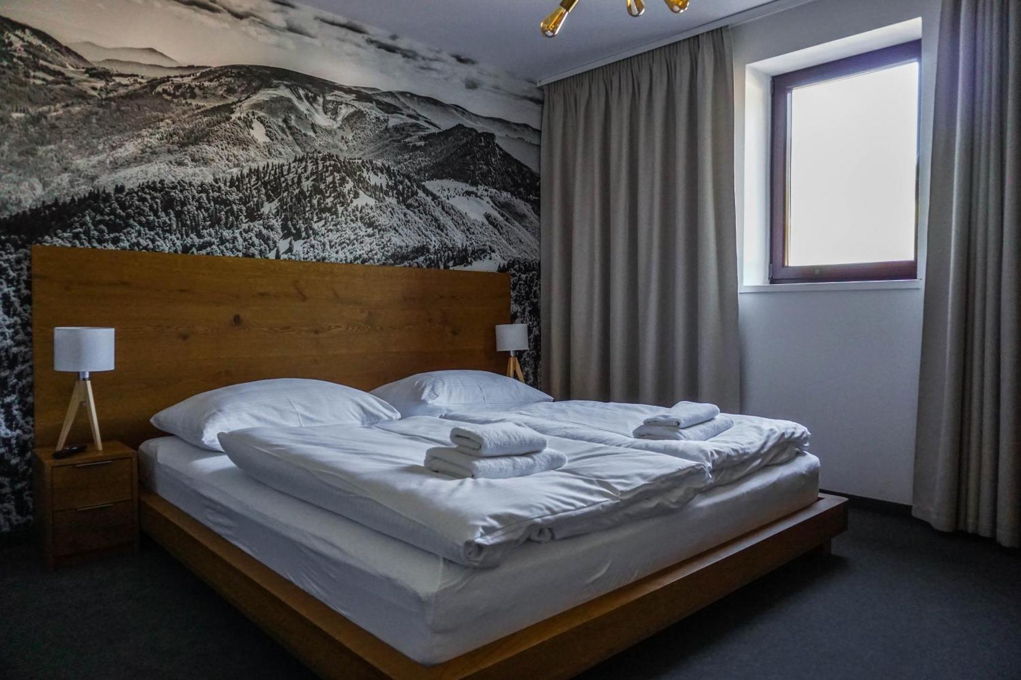 Apartmány Humno Valča Esterno foto